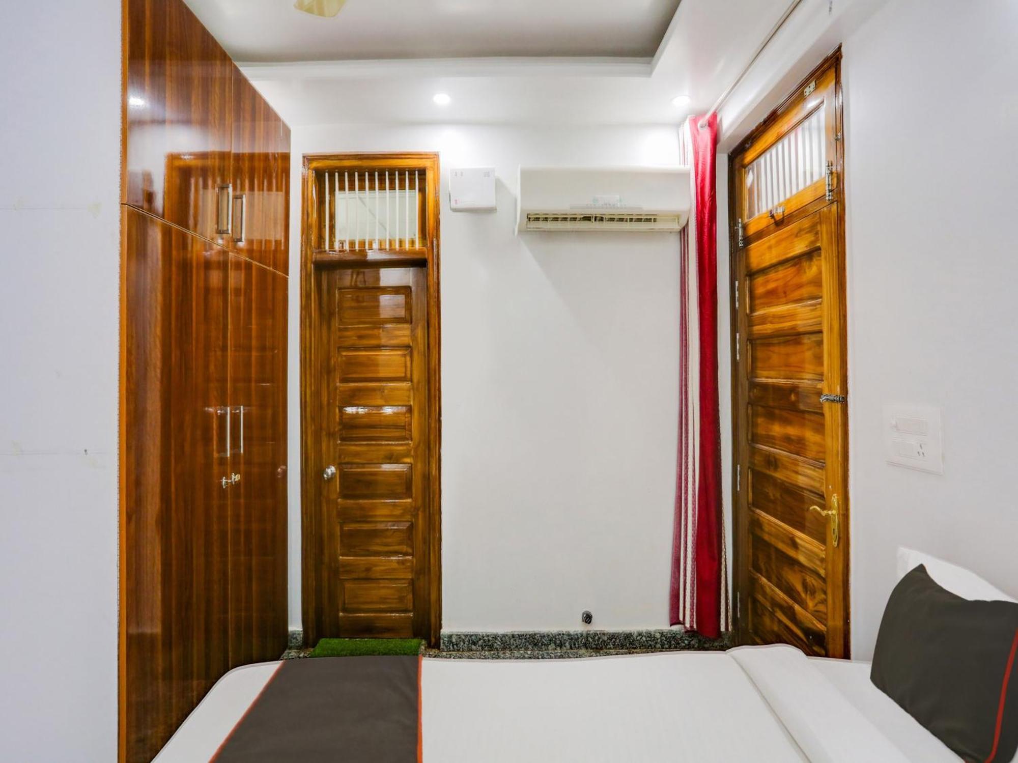 Collection O Sagar Inn Гургаон Экстерьер фото