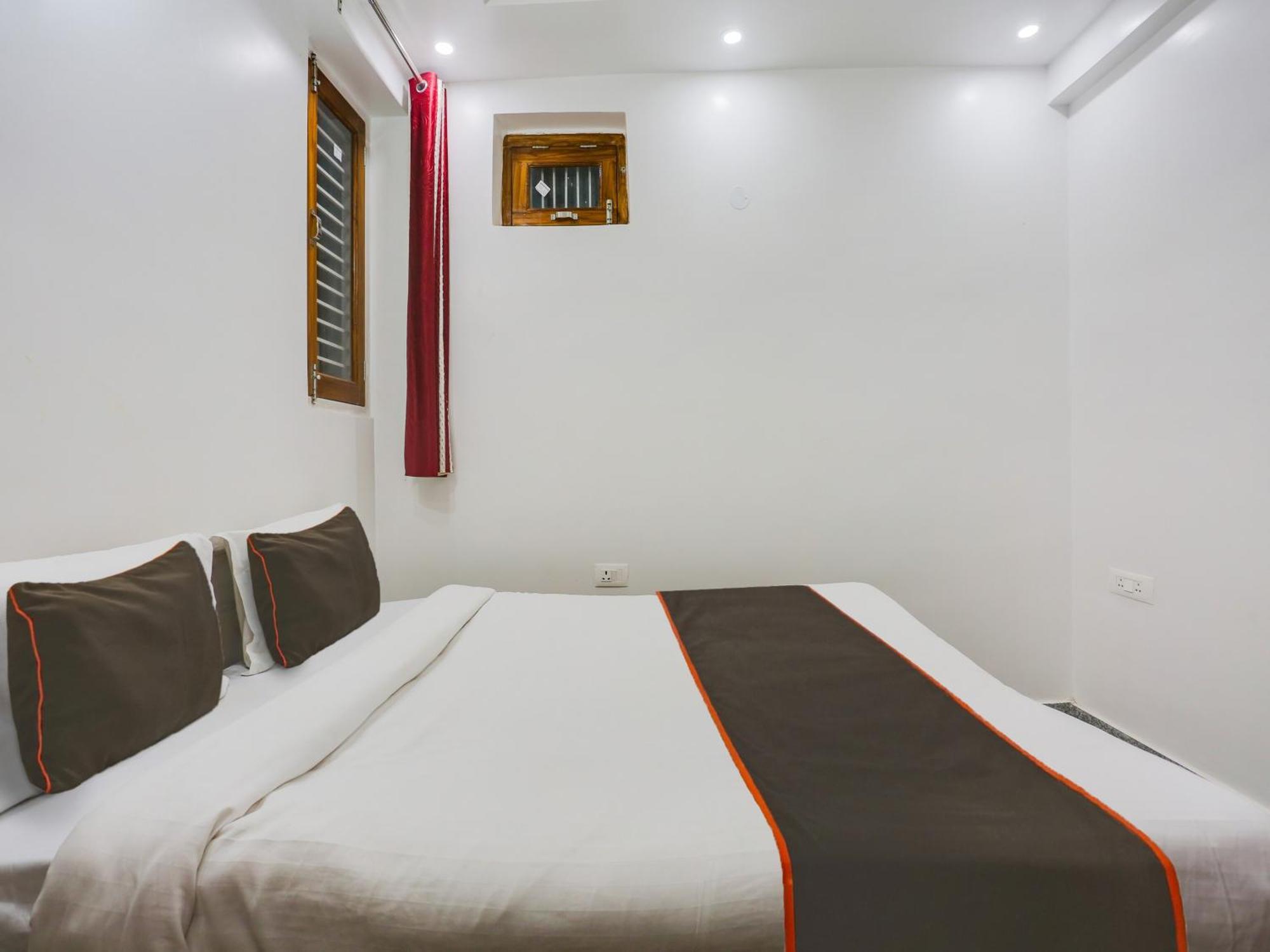 Collection O Sagar Inn Гургаон Экстерьер фото