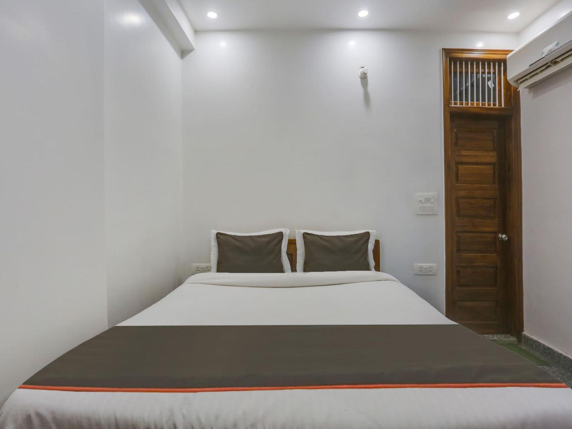 Collection O Sagar Inn Гургаон Экстерьер фото