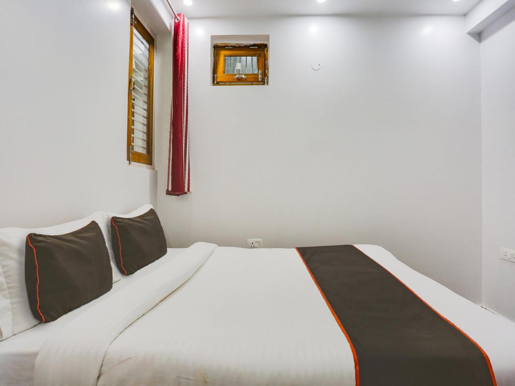 Collection O Sagar Inn Гургаон Экстерьер фото