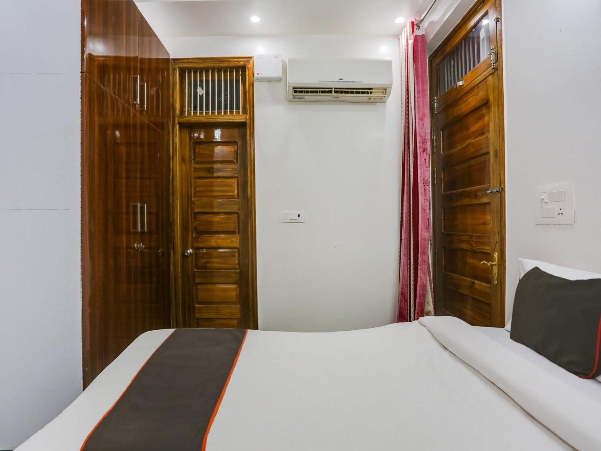 Collection O Sagar Inn Гургаон Экстерьер фото